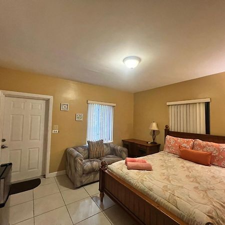 Royal Poinciana Stay Miami Springs Exteriör bild