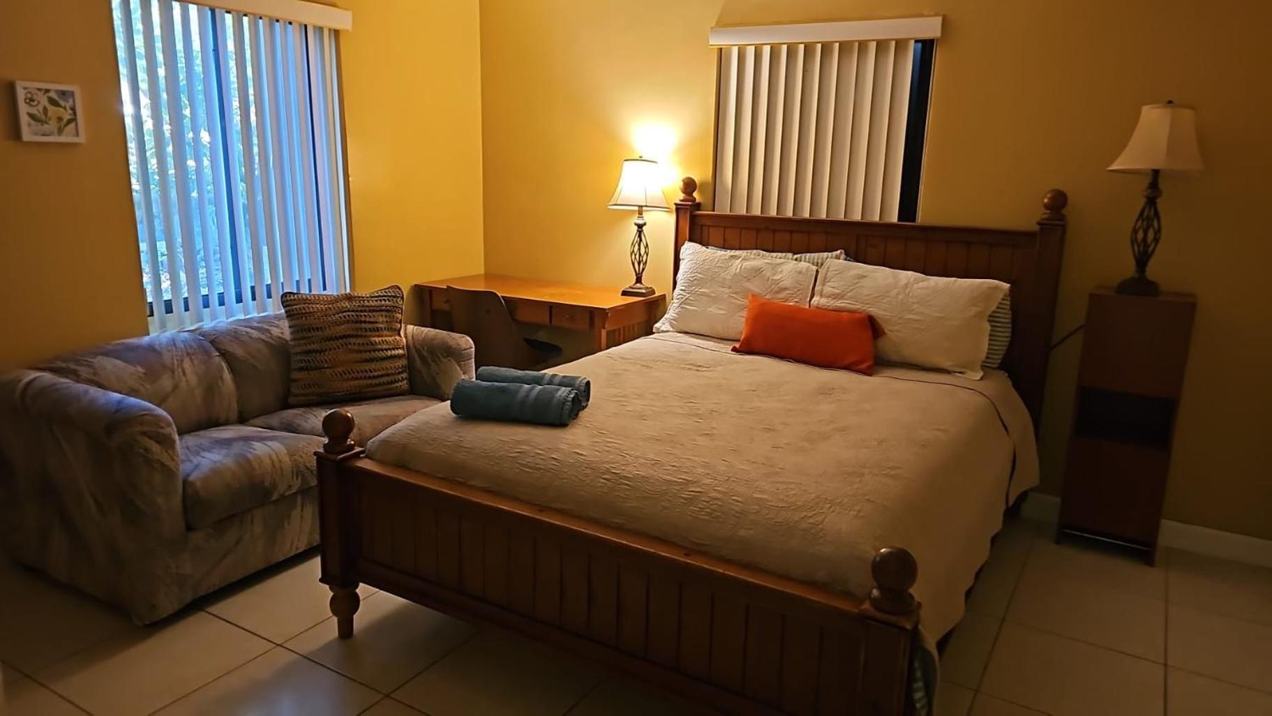 Royal Poinciana Stay Miami Springs Exteriör bild