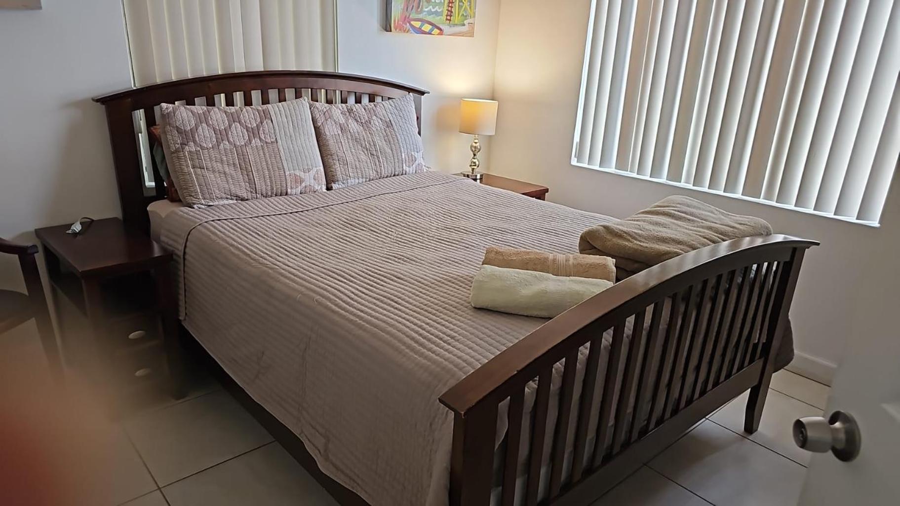 Royal Poinciana Stay Miami Springs Exteriör bild