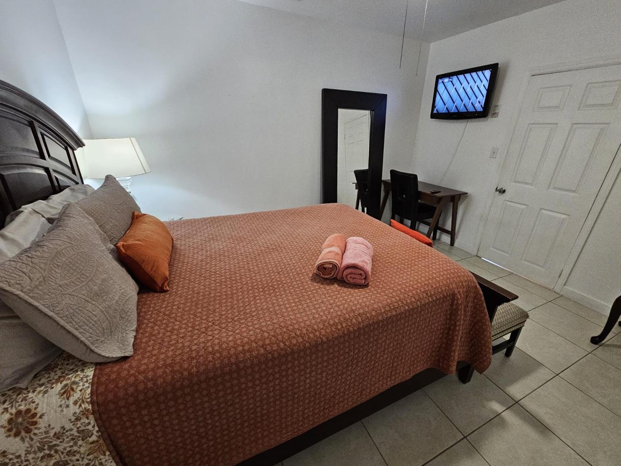 Royal Poinciana Stay Miami Springs Exteriör bild