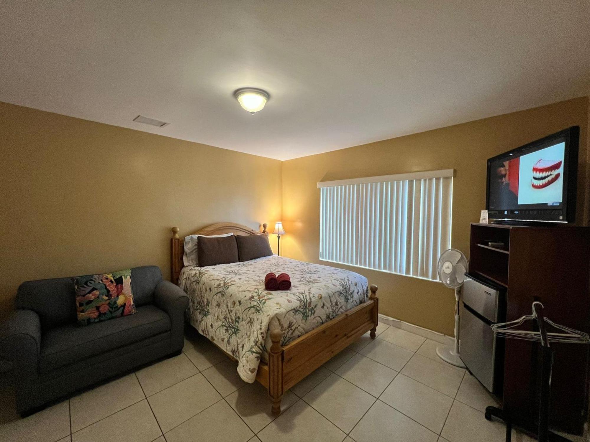 Royal Poinciana Stay Miami Springs Exteriör bild